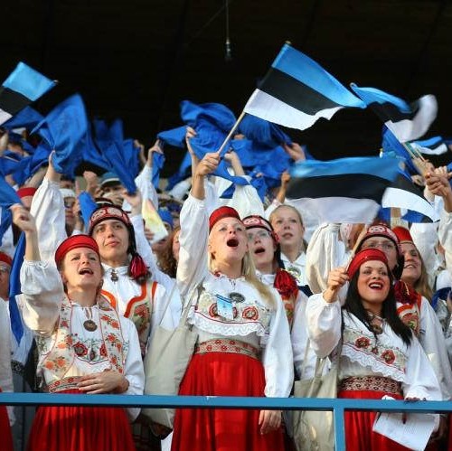 Kategorie: Felietony – Estonia: wyśpiewane niepodległości