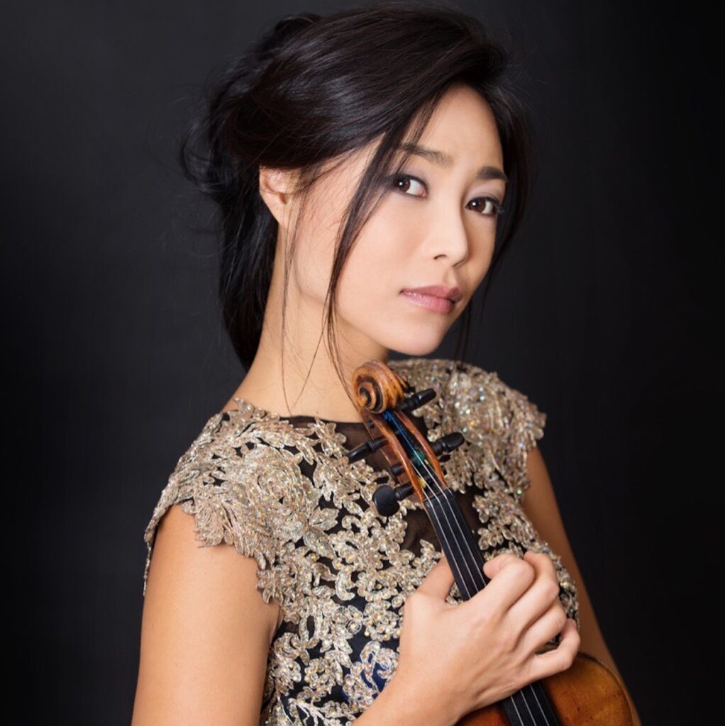Skrzypaczka Soyoung Yoon ze skrzypcami