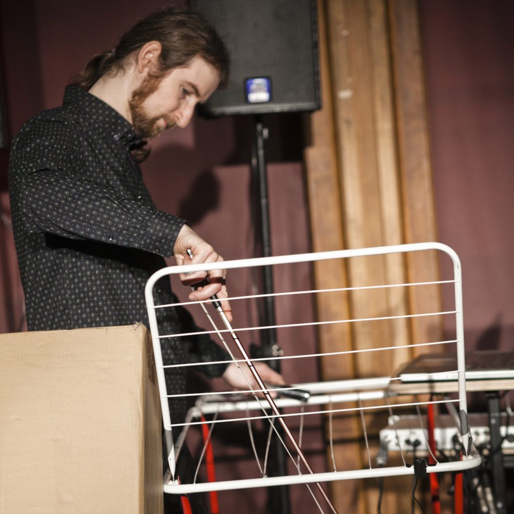 Wojciech Błażejczyk i suszarkofon